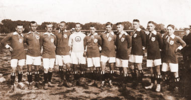 Warta Poznań, w stroju bramkarza Edmund Szyc