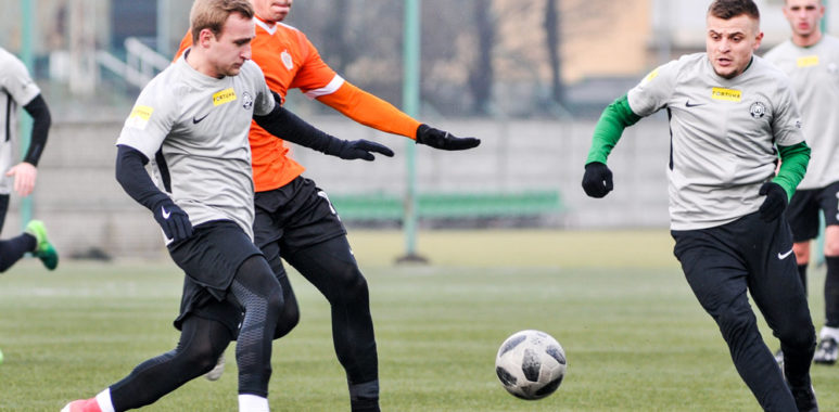 Warta Poznań - sparing z Chrobrym Głogów w Grodzisku Wlkp.