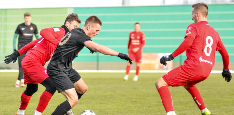 Hubert Sobol (Warta Poznań) w sparingu z Widzewem Łódź
