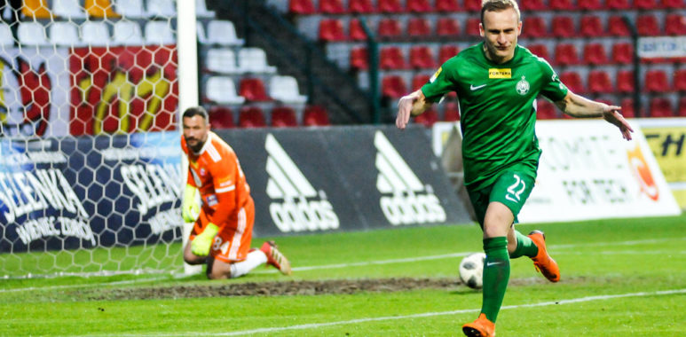 Robert Janicki (Warta Poznań) w meczu z Chojniczanką Chojnice