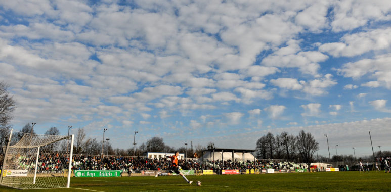 Warta Poznań - stadion przy Drodze Dębińskiej 12