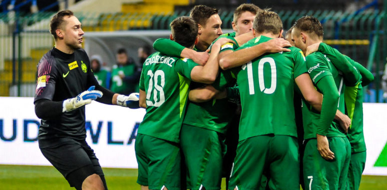 Stomil Olsztyn - Warta Poznań 1:3. Adrian Lis