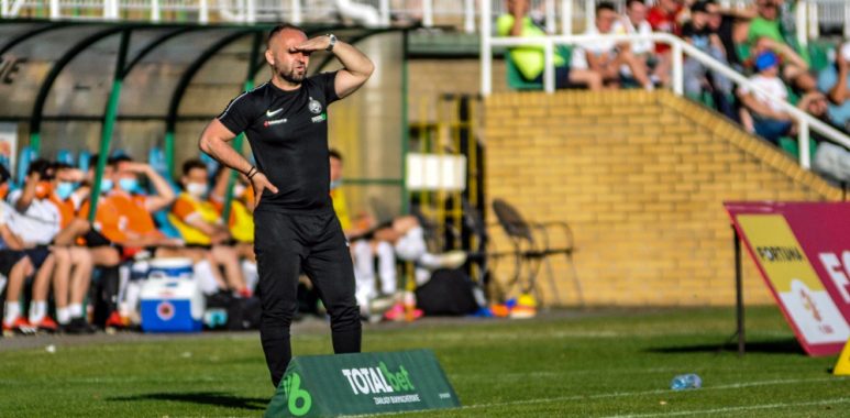 Warta Poznań - Chrobry Głogów 1:2. Trener Piotr Tworek
