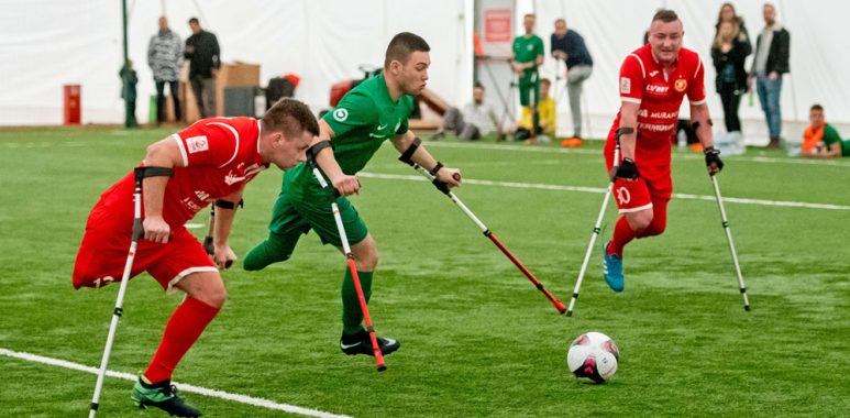 Sparing Warta Poznań - Widzew Łódź w amp futbolu. Fot. Łukasz Gdak
