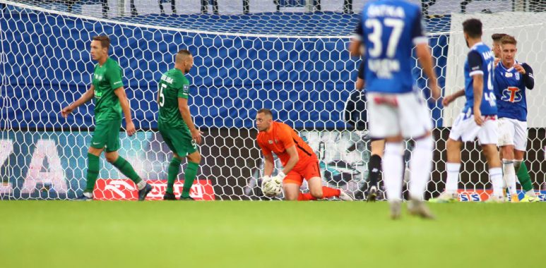 Lech Poznań - Warta Poznań. Adrian Lis