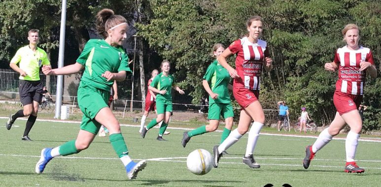 Warta Poznań - Ostrovia II Ostrów Wlkp. w IV lidze kobiet 1:1