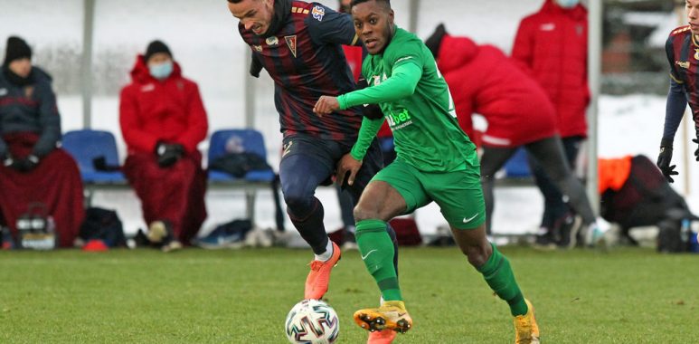 Makana Baku (Warta Poznań) w sparingu z Pogonią Szczecin