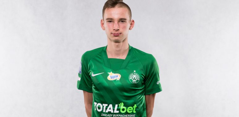 Dominik Smykowski wypożyczony z Warty Poznań do Skry Częstochowa