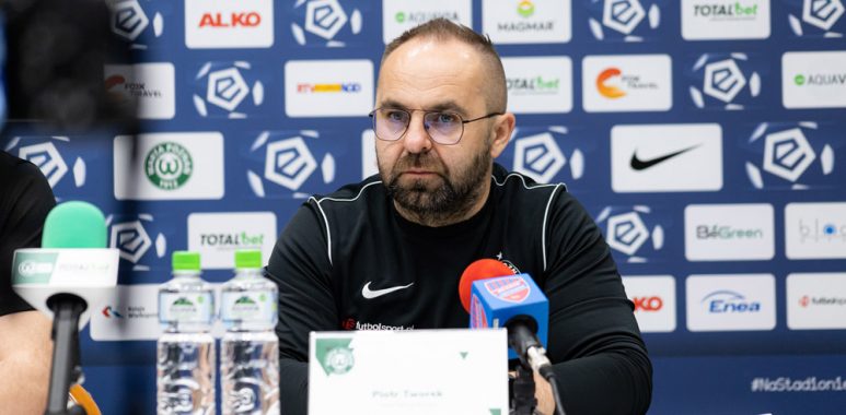 Warta Poznań - Raków Częstochowa 0:2. Trener Piotr Tworek