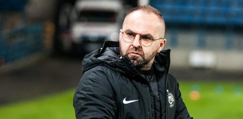 Wisła Kraków - Warta Poznań 0:1. Trener Piotr Tworek