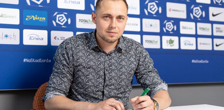Adrian Lis podpisał nowy kontrakt z Wartą Poznań
