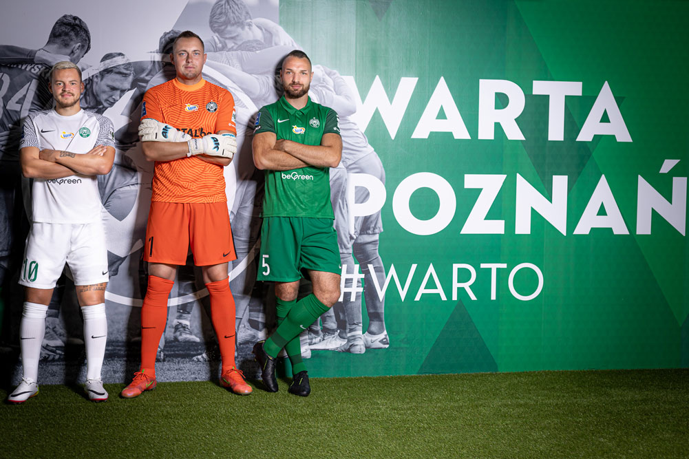 Koszulki Nike Warty Poznań 2021/22. Bartosz Kieliba. Fot. Klaudia Berda / Warta Poznań