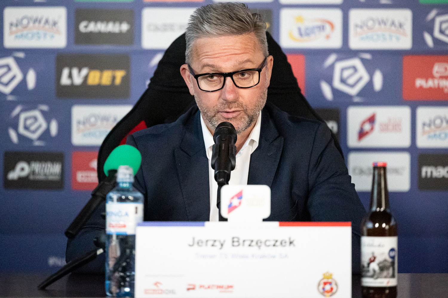 Wisła Kraków - Warta Poznań 0:1. Trener Wisły, Jerzy Brzęczek